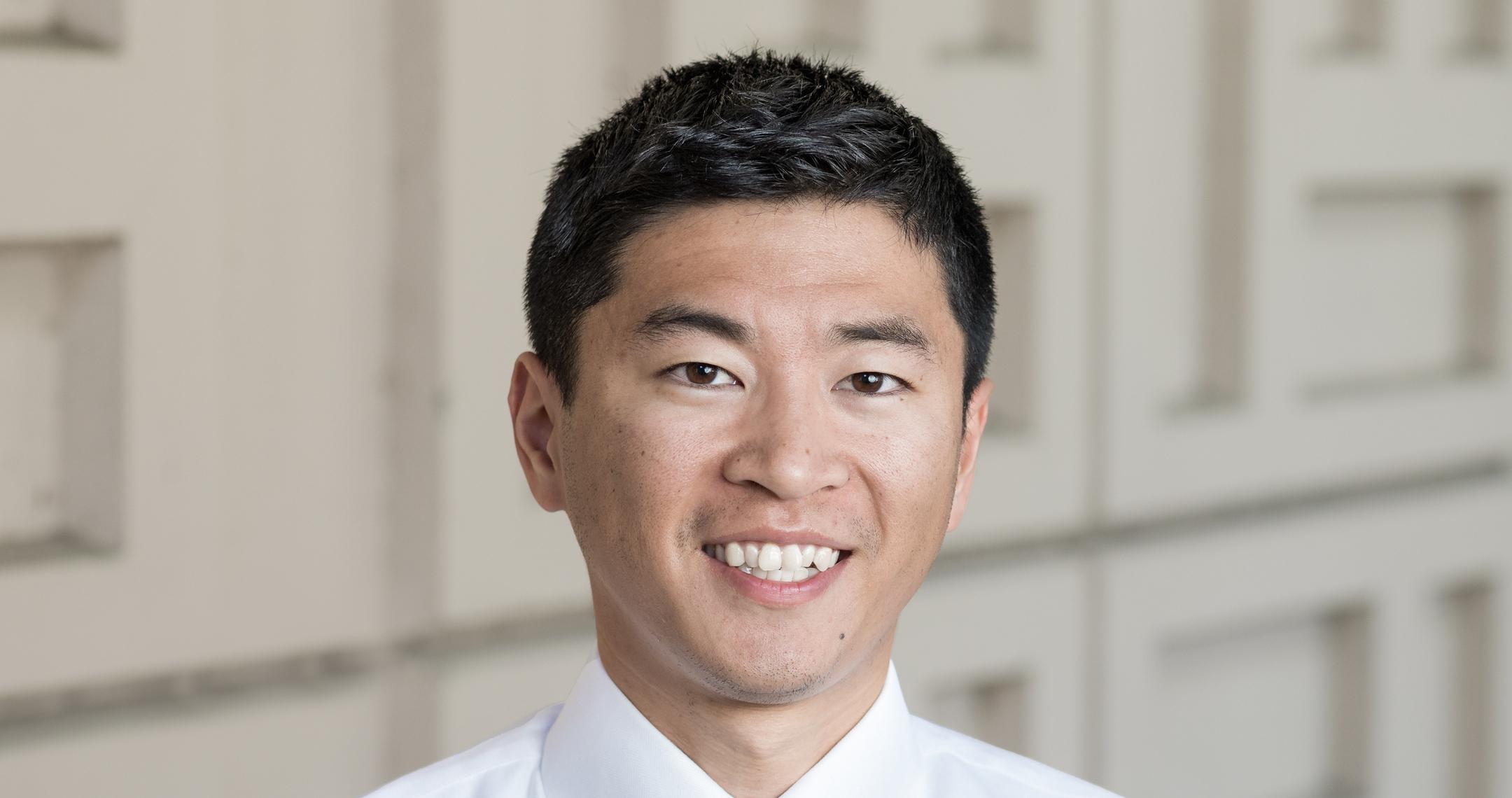 Jeffrey Ding headshot.